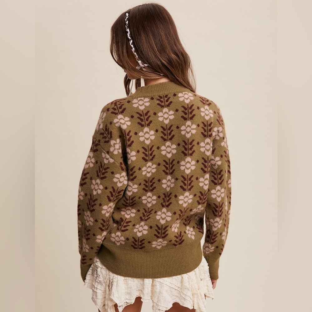 Flower Pattern Olive Sweater. - Picture 5 of 6